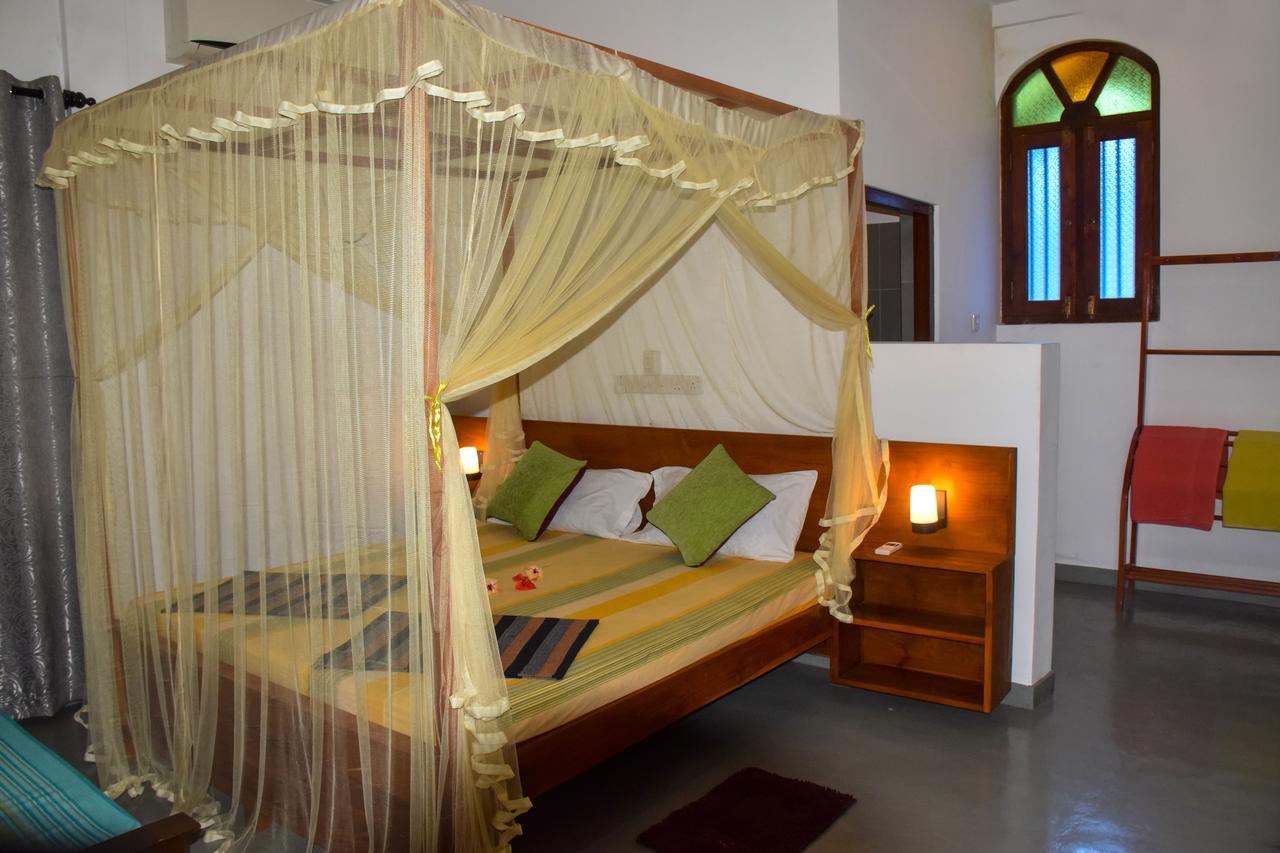 Mira Whales Resort Mirissa Exterior foto