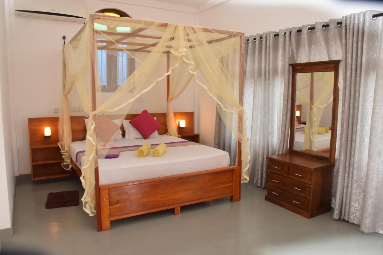 Mira Whales Resort Mirissa Exterior foto